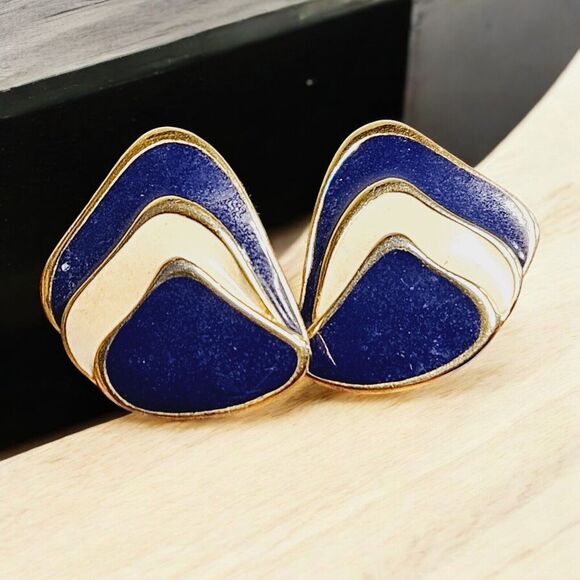 Vintage Pierced Earrings Gold Plated Navy Blue & Cream Enamel Irregular Stud - Picture 1 of 10
